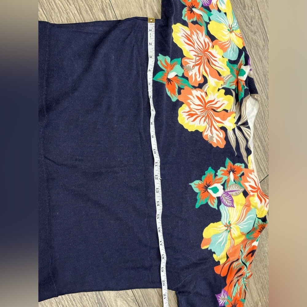 Talbots Floral Polo Shirt with White Collar💙🪷 - Picture 6 of 12
